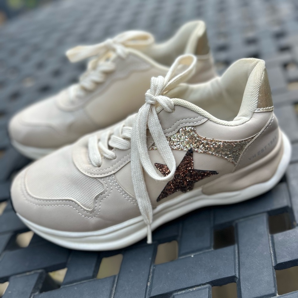 Vintage Havanna Run Women’s Cream and Gold Star Sneakers - Picture 4 of 13